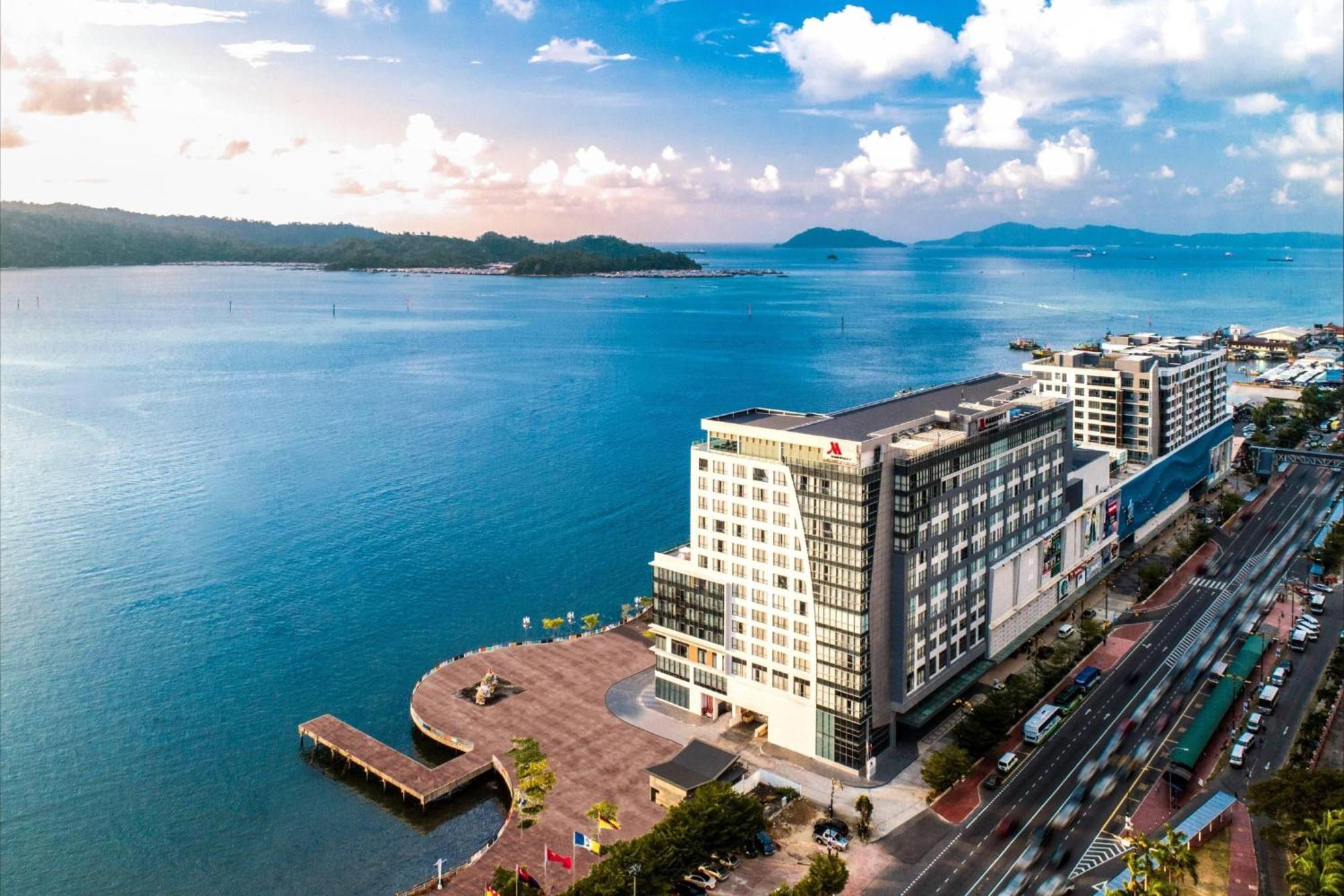 Kota Kinabalu Marriott Hotel Bagian luar foto